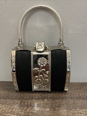 Silver Floral Accent with Black fabric Minaudière purse